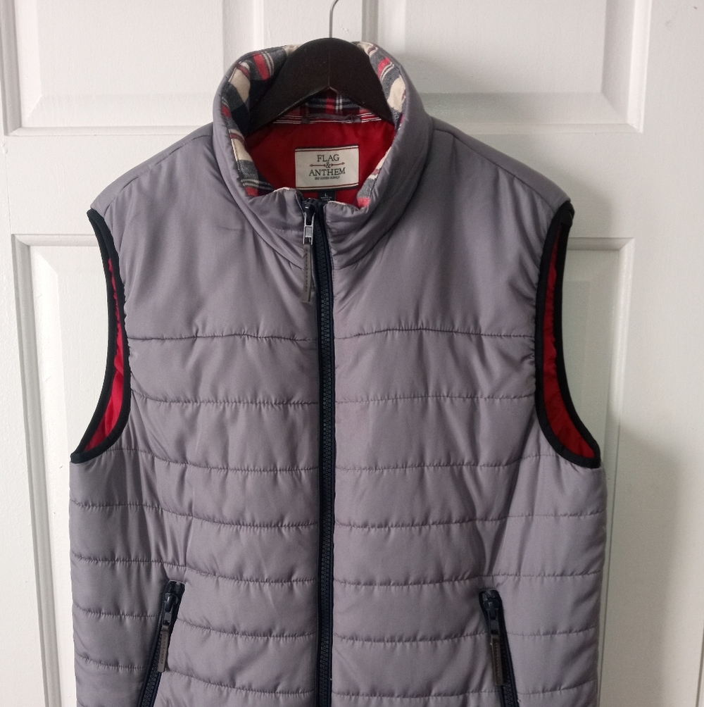 Flag & Anthem Men's Charcoal Puffer Vest